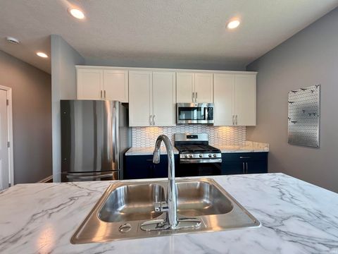Tiny photo for 4633 Chelsmford Drive, Newburgh, IN 47630 (MLS # 202618738)