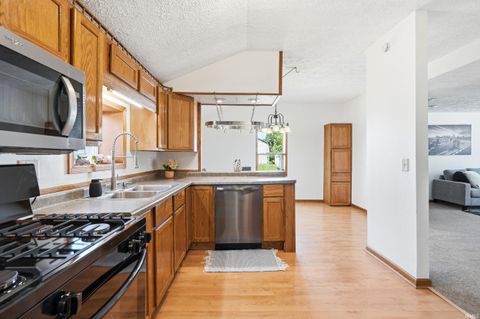 Tiny photo for 1729 Madison Street, Decatur, IN 46733 (MLS # 202627209)