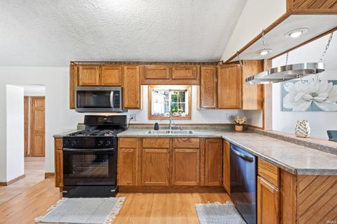 Tiny photo for 1729 Madison Street, Decatur, IN 46733 (MLS # 202627209)