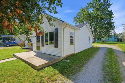 Tiny photo for 1729 Madison Street, Decatur, IN 46733 (MLS # 202627209)