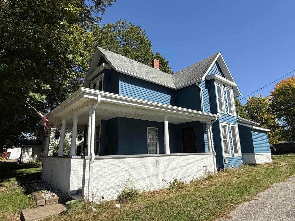 Photo of 208 Sycamore St, Lagrange, IN 46761 (MLS # 202641868)
