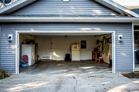 Tiny photo for 905 N Pheasant Court, Vincennes, IN 47591 (MLS # 202545500)