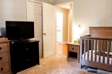 Tiny photo for 905 N Pheasant Court, Vincennes, IN 47591 (MLS # 202545500)