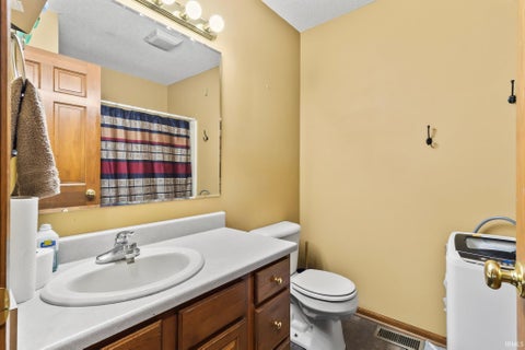 Tiny photo for 1331 N Finlandia Way WAY, Albion, IN 46701 (MLS # 202629133)