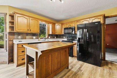Tiny photo for 1331 N Finlandia Way WAY, Albion, IN 46701 (MLS # 202629133)