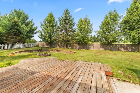 Tiny photo for 1331 N Finlandia Way WAY, Albion, IN 46701 (MLS # 202629133)