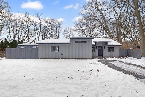 Photo of 30372 N Meadow Brook Lane, Elkhart, IN 46514 (MLS # 202549036)