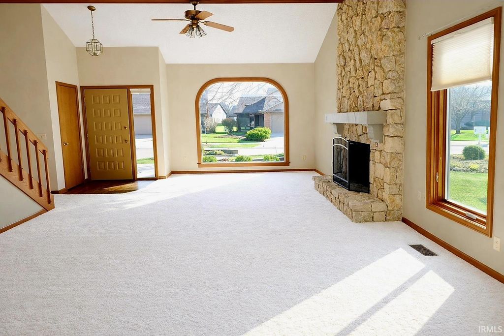 Photo of 5717 Bayside Drive, Fort Wayne, IN 46815 (MLS # 202609433)