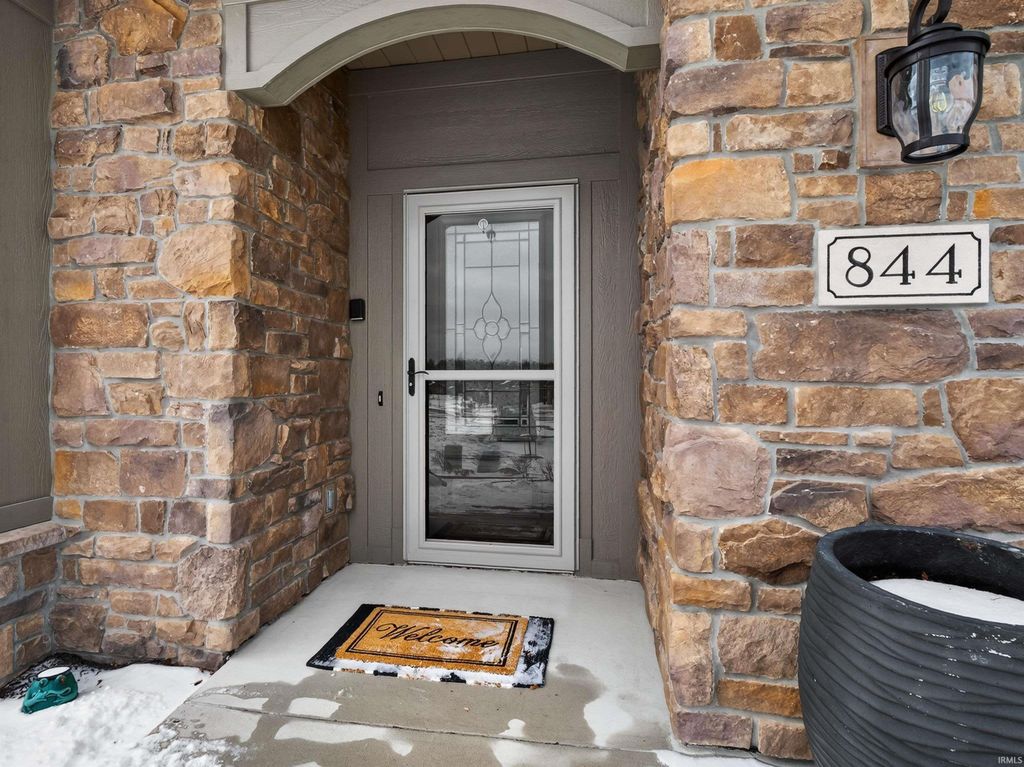 Photo of 844 Songbird Court, Fort Wayne, IN 46825 (MLS # 202605981)