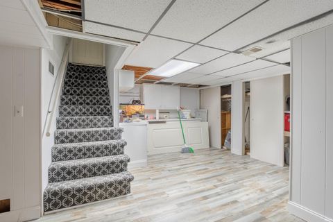 Tiny photo for 208 Camden Court, Evansville, IN 47715 (MLS # 202620051)