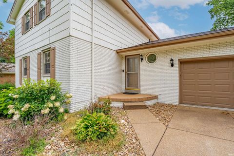 Tiny photo for 208 Camden Court, Evansville, IN 47715 (MLS # 202620051)