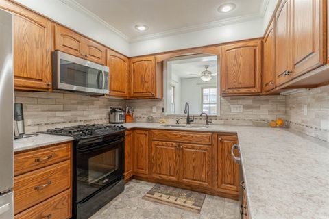 Tiny photo for 208 Camden Court, Evansville, IN 47715 (MLS # 202620051)