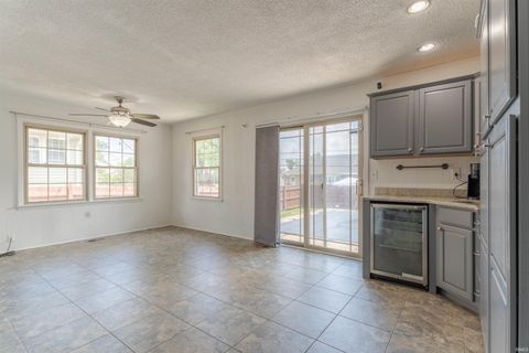 Tiny photo for 208 Camden Court, Evansville, IN 47715 (MLS # 202620051)