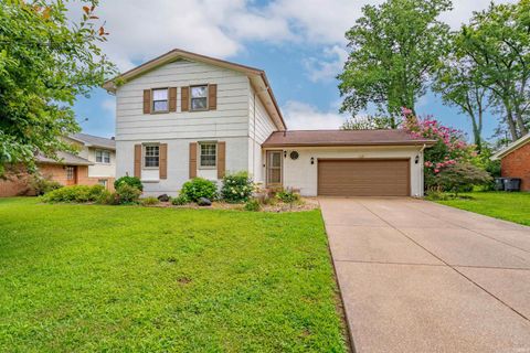 Photo of 208 Camden Court, Evansville, IN 47715 (MLS # 202620051)