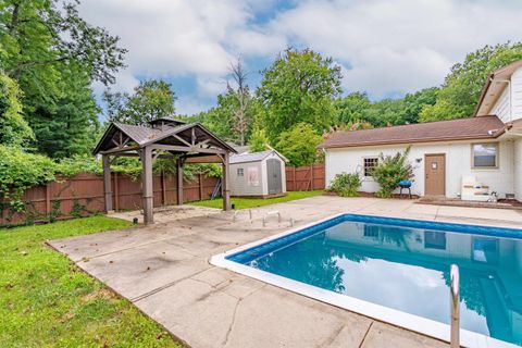 Tiny photo for 208 Camden Court, Evansville, IN 47715 (MLS # 202620051)
