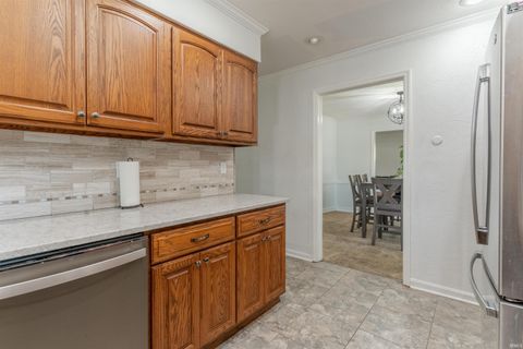Tiny photo for 208 Camden Court, Evansville, IN 47715 (MLS # 202620051)