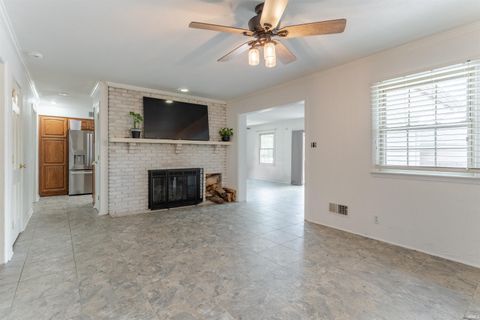 Tiny photo for 208 Camden Court, Evansville, IN 47715 (MLS # 202620051)