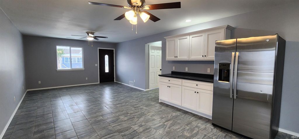 Photo of 502 W Sycamore Street, Washington, IN 47501 (MLS # 202605330)