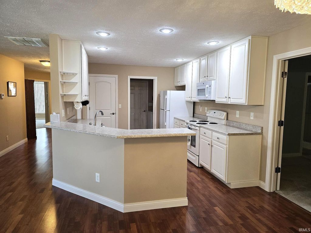Photo of 2902 Bridgestone Circle, Kokomo, IN 46902 (MLS # 202536443)