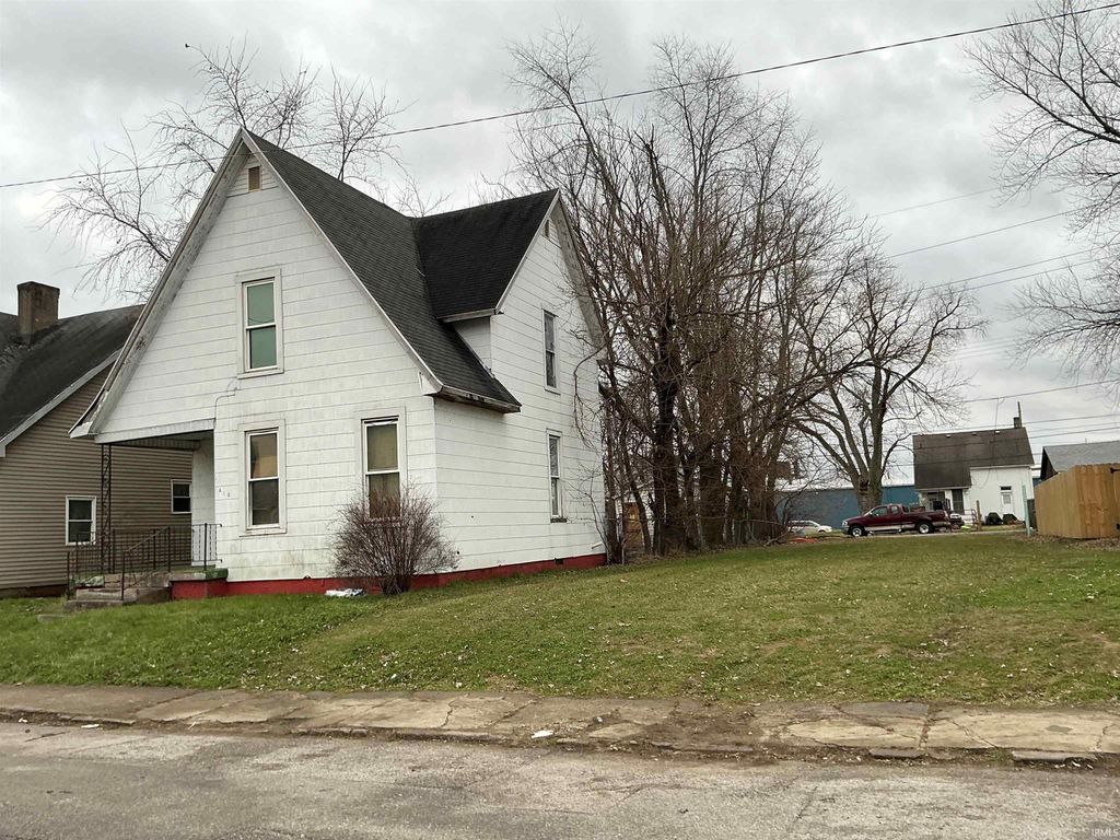 Photo of 415 E Franklin Street, Evansville, IN 47711 (MLS # 202607766)
