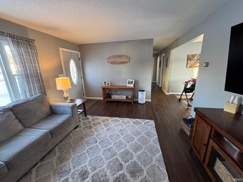 Tiny photo for 623 W 6th Street, Rochester, IN 46975 (MLS # 202549081)