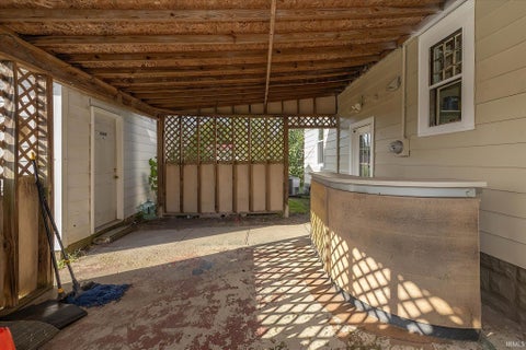 Tiny photo for 1001 Purdum Street, Kokomo, IN 46901 (MLS # 202629155)