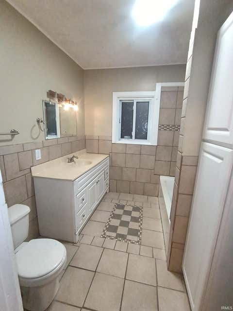 Tiny photo for 1001 Purdum Street, Kokomo, IN 46901 (MLS # 202629155)