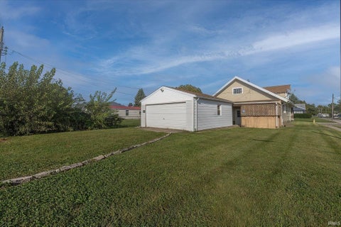 Tiny photo for 1001 Purdum Street, Kokomo, IN 46901 (MLS # 202629155)