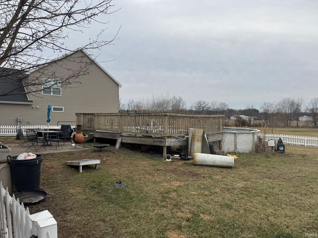 Photo of 4907 Lincoln Pointe Drive, Newburgh, IN 47630 (MLS # 202610016)