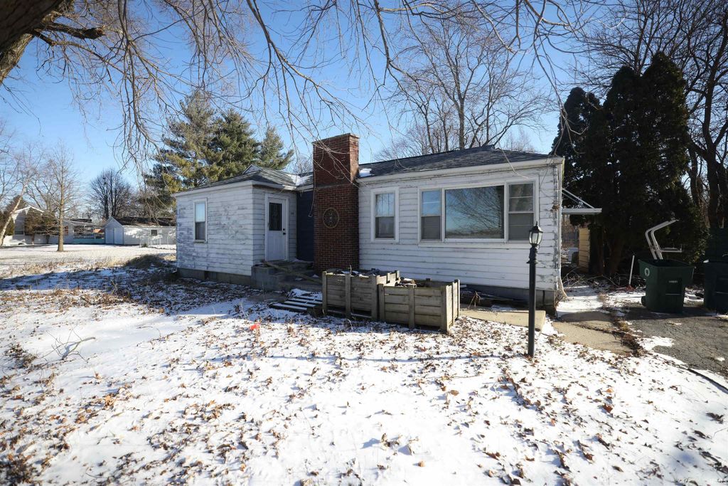 Photo of 100 N Hodson Avenue, Muncie, IN 47304 (MLS # 202602100)