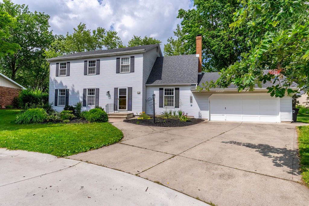 Photo of 4608 Collbran Court, Fort Wayne, IN 46835 (MLS # 202622738)