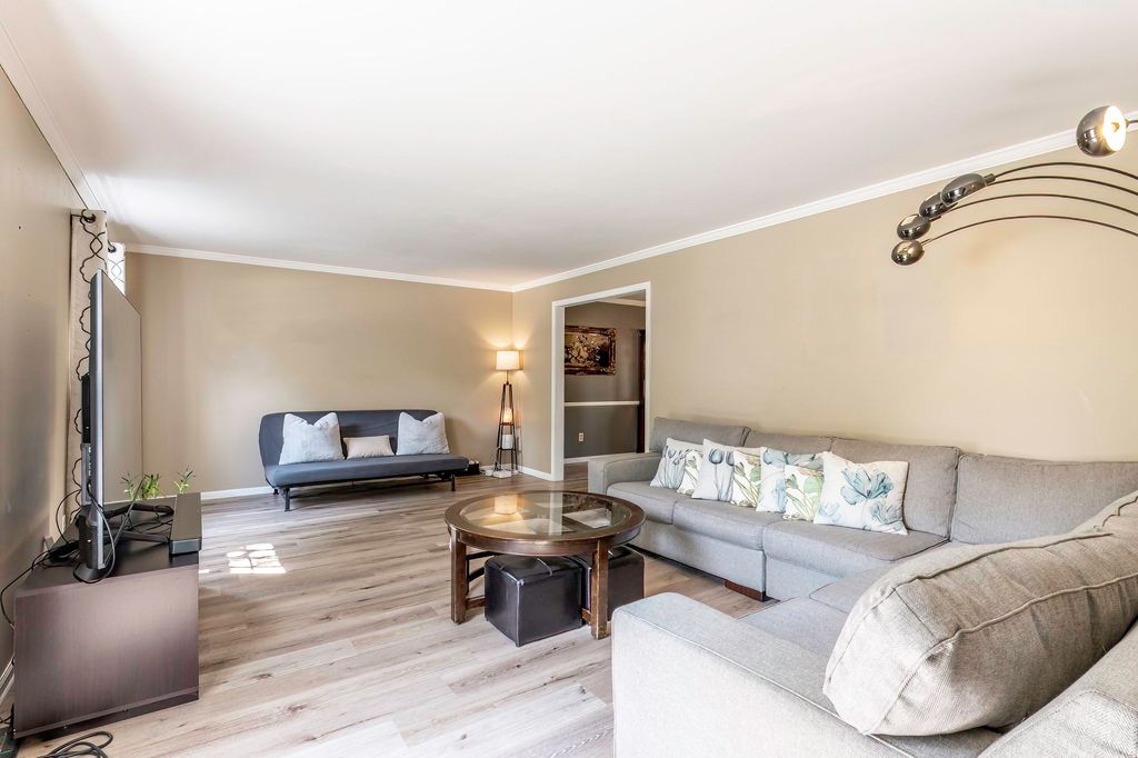 Photo of 4608 Collbran Court, Fort Wayne, IN 46835 (MLS # 202622738)