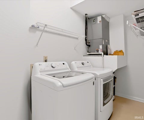Tiny photo for 3707 E Barrington Drive #D204, Bloomington, IN 47408 (MLS # 202638760)