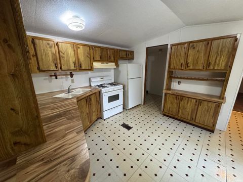 Tiny photo for 102 N Market Street, Royal Center, IN 46978 (MLS # 202542929)