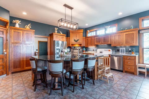 Tiny photo for 14106 E State Road 37, New Haven, IN 46774 (MLS # 202627839)