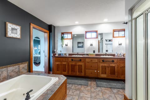 Tiny photo for 14106 E State Road 37, New Haven, IN 46774 (MLS # 202627839)