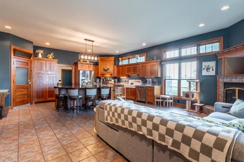 Tiny photo for 14106 E State Road 37, New Haven, IN 46774 (MLS # 202627839)