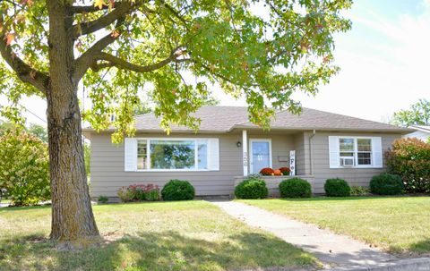Photo of 356 W Parr Road, Berne, IN 46711 (MLS # 202540129)