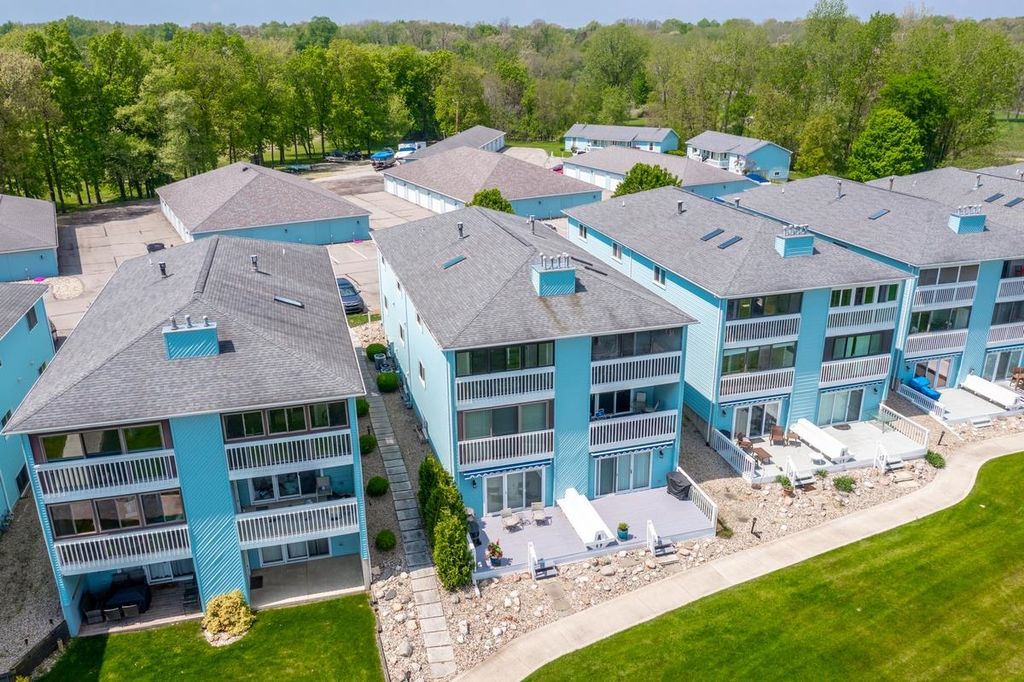 Photo of 120 Lane 325 Lake James B-2, Angola, IN 46703 (MLS # 202608789)