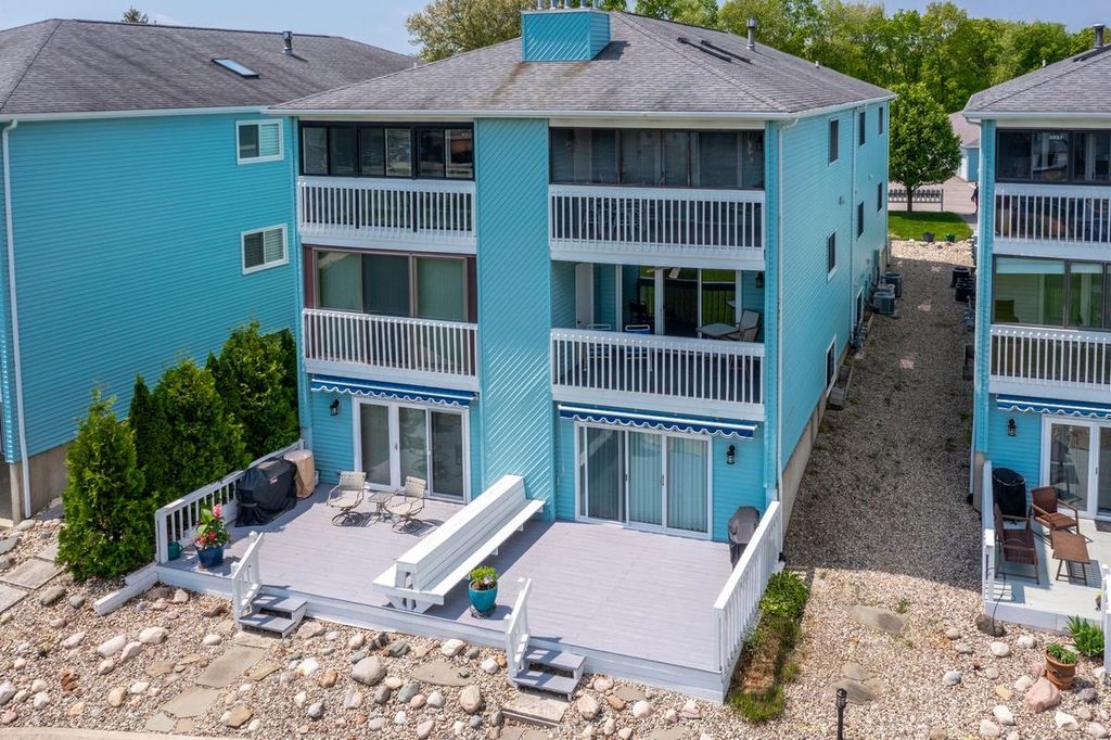 Photo of 120 Lane 325 Lake James B-2, Angola, IN 46703 (MLS # 202608789)