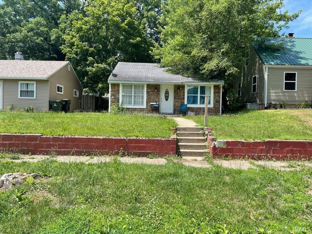 Photo of 1741 N Brookfield Street, South Bend, IN 46628 (MLS # 202547875)