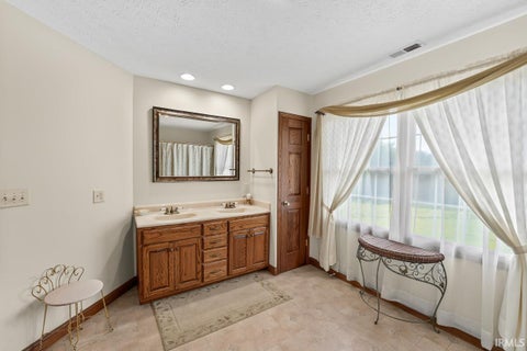 Tiny photo for 3482 W 650 S, Rossville, IN 46065 (MLS # 202619308)