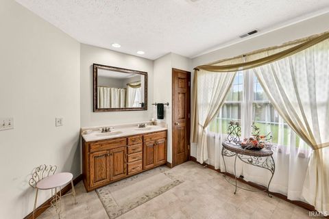 Tiny photo for 3482 W 650 S, Rossville, IN 46065 (MLS # 202619308)