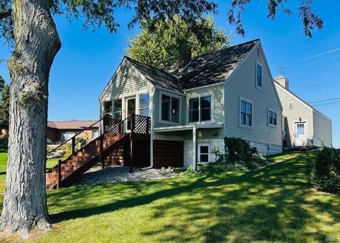 Photo of 2215 E State Rd 14 Highway, Rochester, IN 46975 (MLS # 202540927)