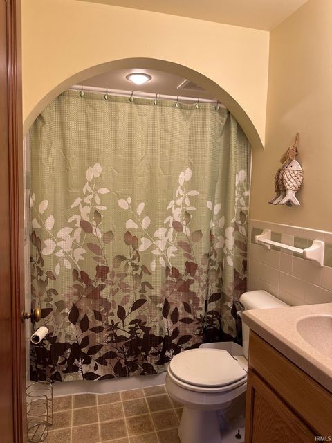 Tiny photo for 2215 E State Rd 14 Highway, Rochester, IN 46975 (MLS # 202540927)