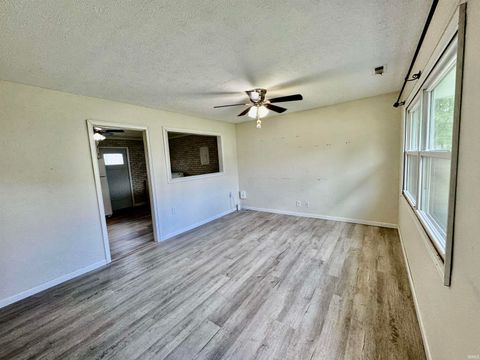 Tiny photo for 1005 E Fischer Street, Kokomo, IN 46901 (MLS # 202618193)