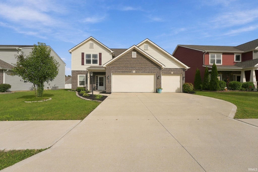 Photo of 6214 Melan Cove, Fort Wayne, IN 46835 (MLS # 202643660)