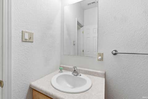 Tiny photo for 4567 Carador Lane, Lafayette, IN 47909 (MLS # 202632989)