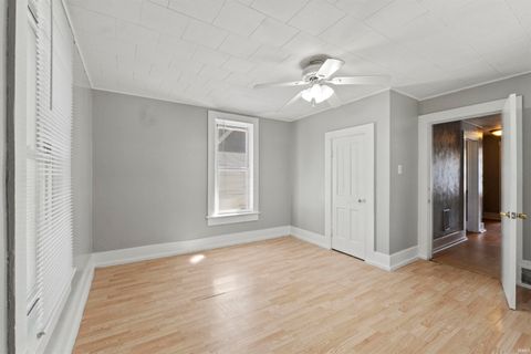 Tiny photo for 424 Byron Street, Huntington, IN 46750 (MLS # 202627322)