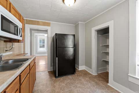 Tiny photo for 424 Byron Street, Huntington, IN 46750 (MLS # 202627322)